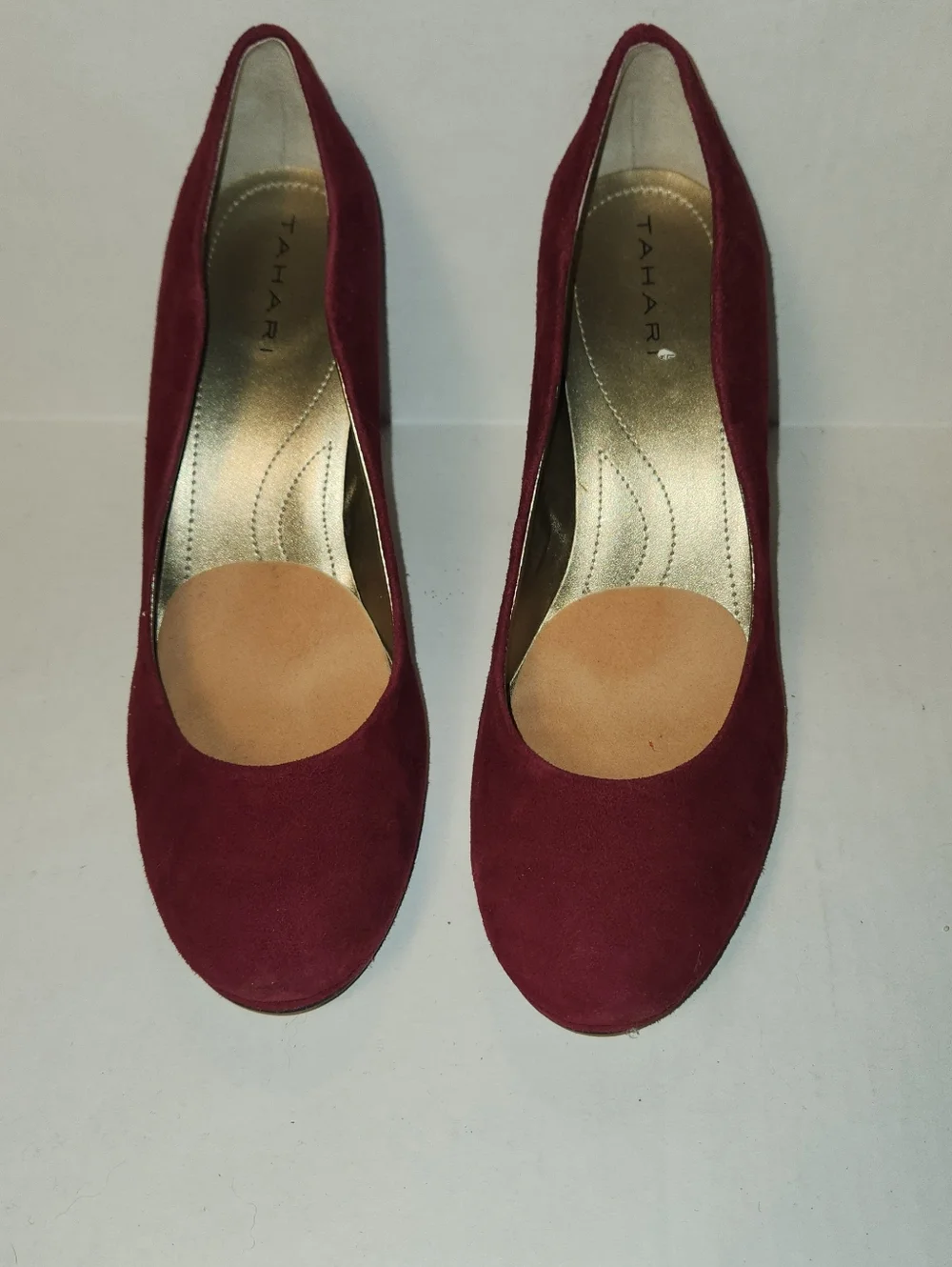 Tahari Colette Wine Burgundy Oxblood Red Suede Pumps High Heels 8 EUC